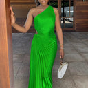 Glossy One-Shoulder African Dress: Stylish Summer Chic Glossy One-Shoulder African Dress: Stylish Summer Chic