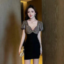 Foot Massage Technician Dress: Silhouette-enhancing Style Foot Massage Technician Dress: Silhouette-enhancing Style