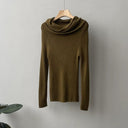 Chic Off-Shoulder Sweater: Elevate Your Autumn Wardrobe Chic Off-Shoulder Sweater: Elevate Your Autumn Wardrobe