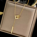 Fashion Light Luxury European and American Square Necklace Fashion Light Luxury European and American Square Necklace