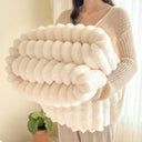 1 Piece of Super Soft Thickened Blanket for Warm Sleep 1 Piece of Super Soft Thickened Blanket for Warm Sleep