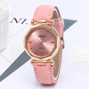 Gold Quartz Women's Wristwatch for Stylish Ladies Elegance Gold Quartz Women's Wristwatch for Stylish Ladies Elegance