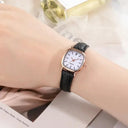 Women's Vintage Leather Strap Wristwatch for Chic Style Women's Vintage Leather Strap Wristwatch for Chic Style