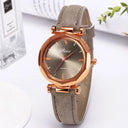 Gold Quartz Women's Wristwatch for Stylish Ladies Elegance Gold Quartz Women's Wristwatch for Stylish Ladies Elegance