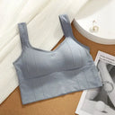 Seamless Women's Fitness Crop Top With Beautiful Back Design Seamless Women's Fitness Crop Top With Beautiful Back Design