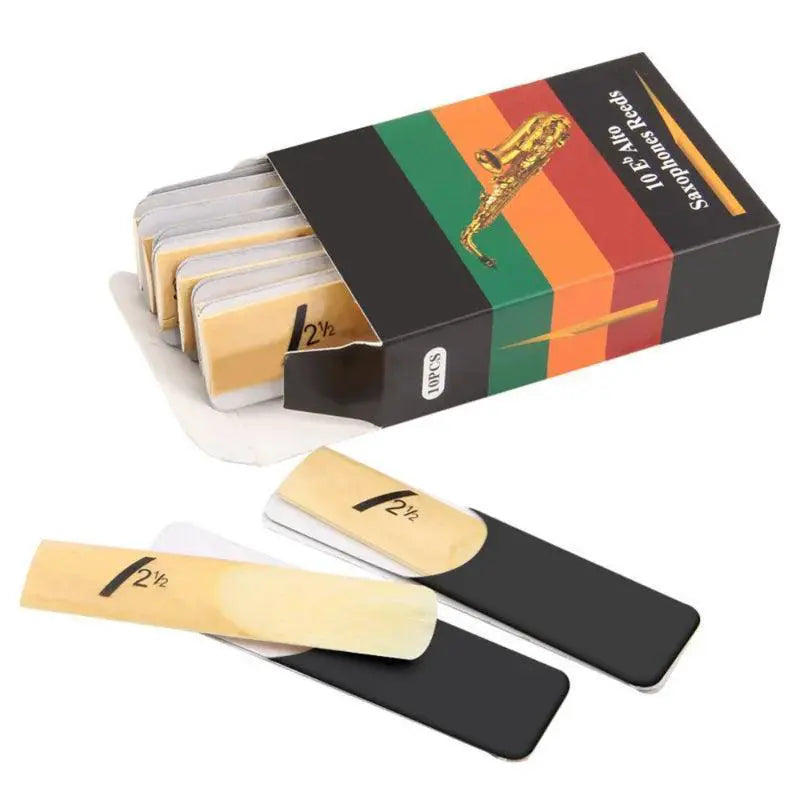 Box of 10 alto saxophone reeds 2.5 strength, displayed with packaging, OurLum.com
