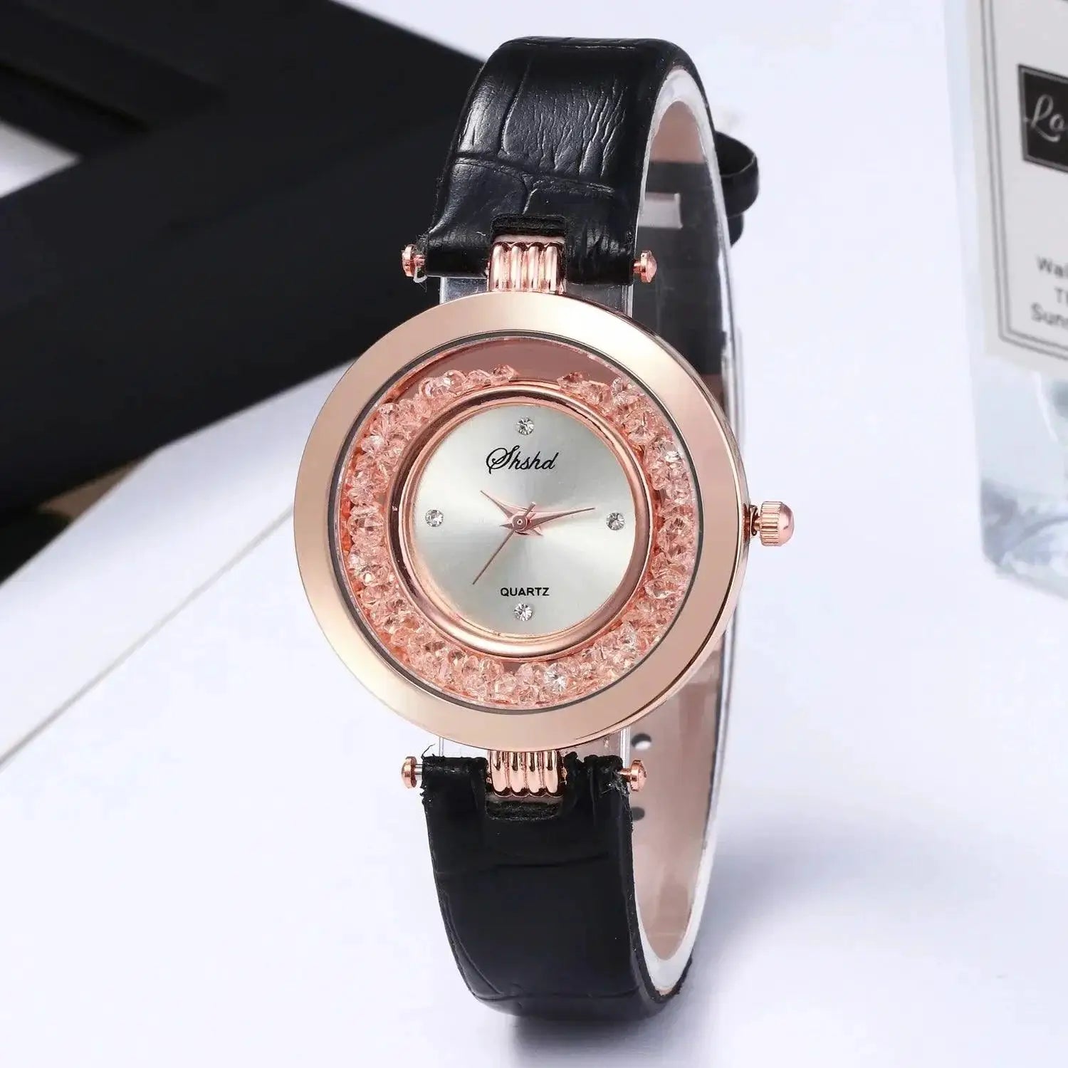 Womens Fashion Watch Elegant Leather Strap Quartz Timepiece