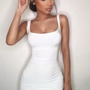 Chic Summer Bodycon Dress: Stand Out in Elegant Style