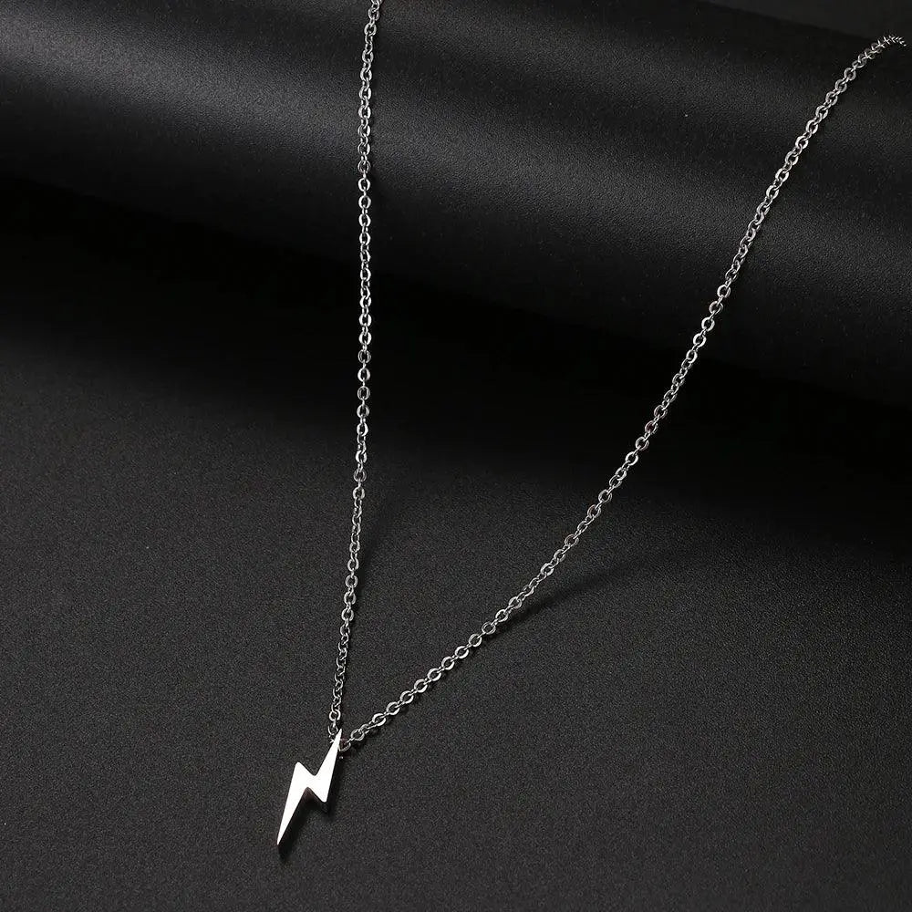 Hypoallergenic Clover Necklace for Women — product view 14