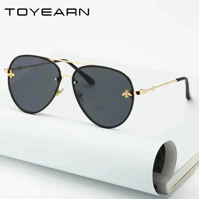 TOYEARN Vintage Pilot Sunglasses For Men And Women Classic