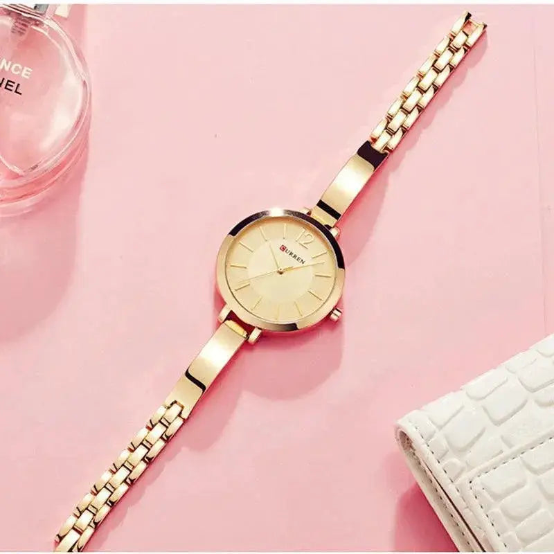 Romantic Gold Quartz Womens Watch For Fashionistas Style