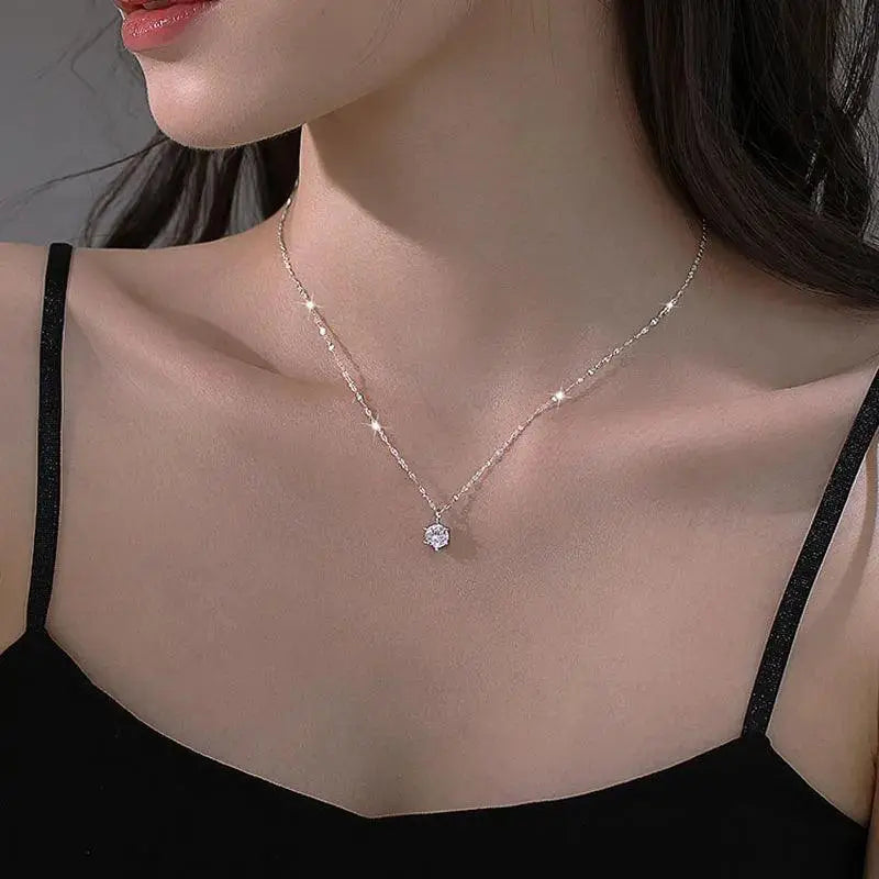 Luxurious Silver Choker With CZ Pendant For Women Elegant