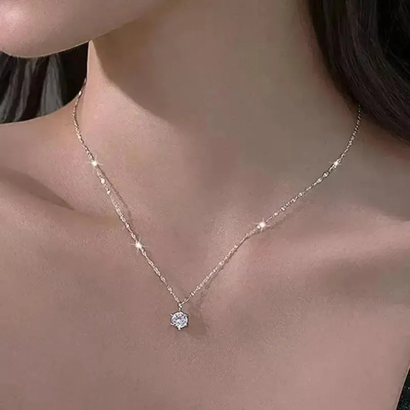 Luxurious Silver Choker With CZ Pendant For Women Elegant