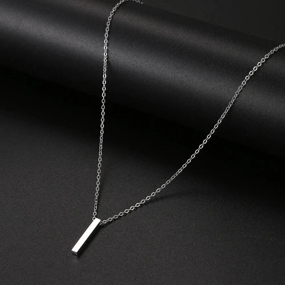 Hypoallergenic Clover Necklace for Women — product view 8