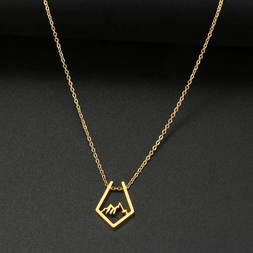 Hypoallergenic Clover Necklace for Women — product view 17