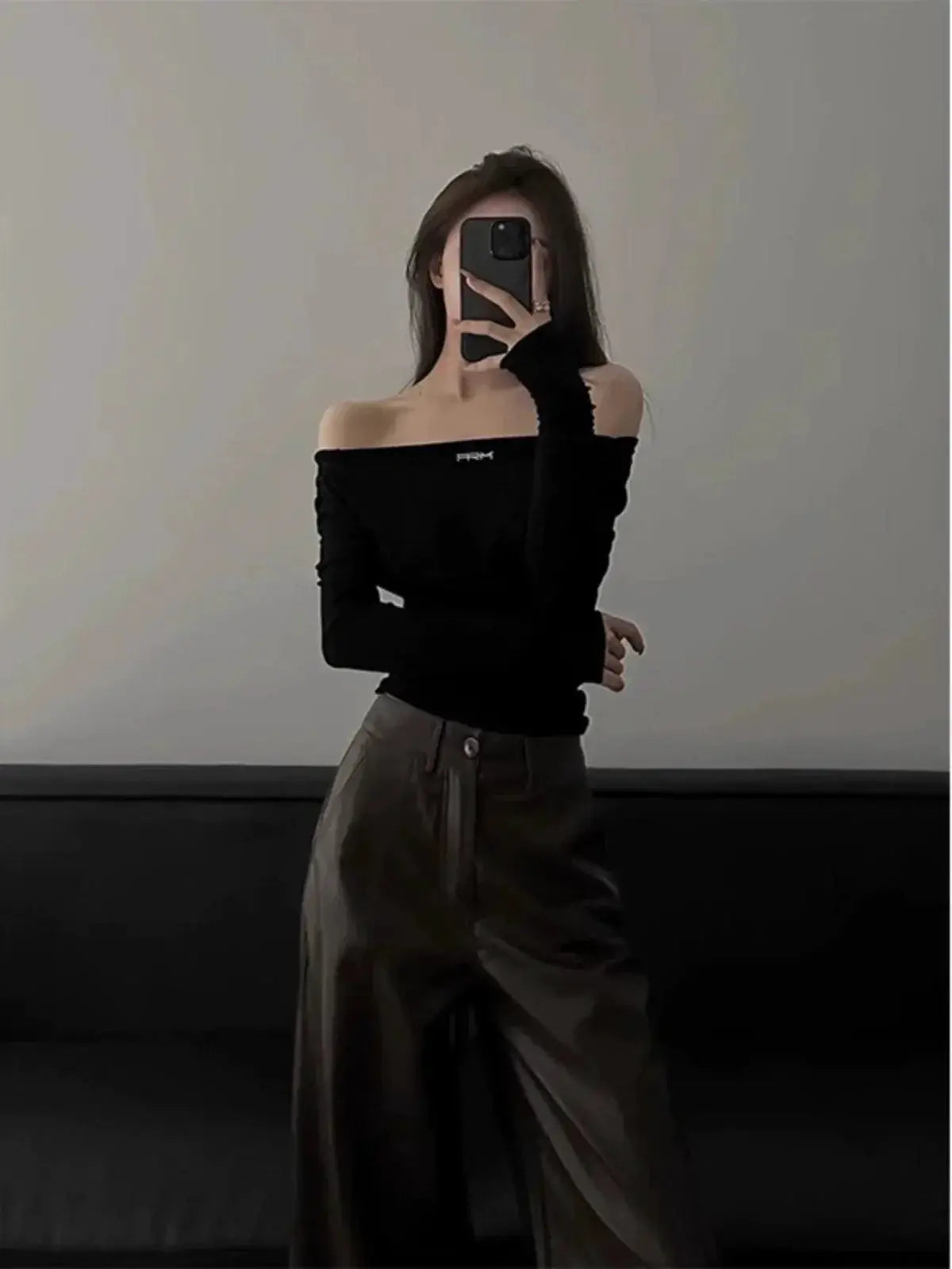 Elegant Autumn Glamour Off Shoulder Top Embrace Youthfulness