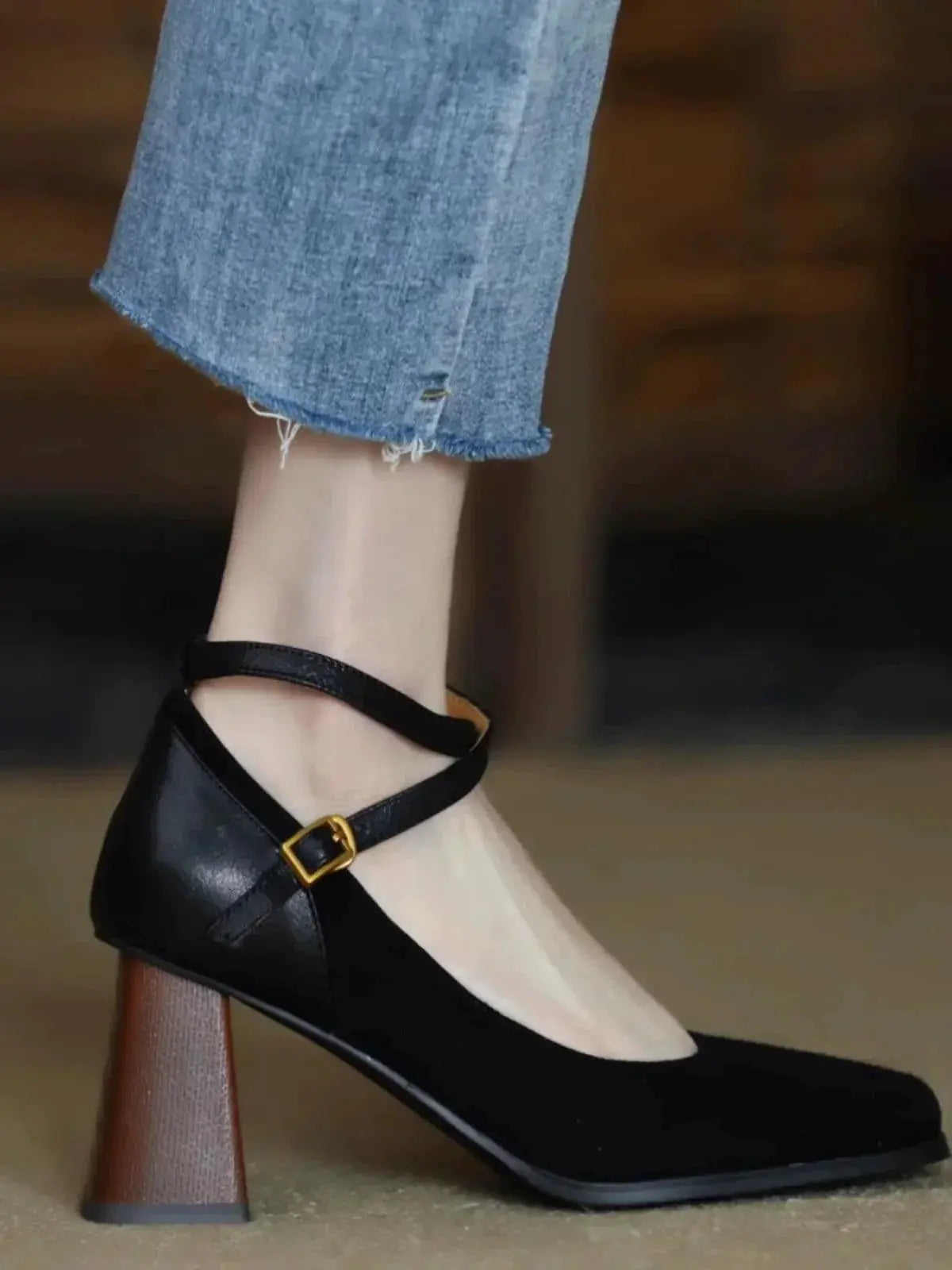 Timeless Elegance Retro Style High Heels With Cross Strap