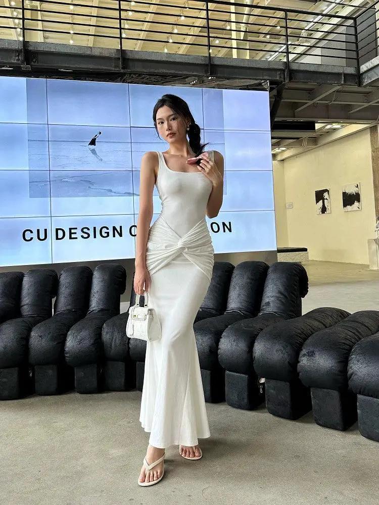 Elegant Cotton Summer Dress For Confident Breezy Style
