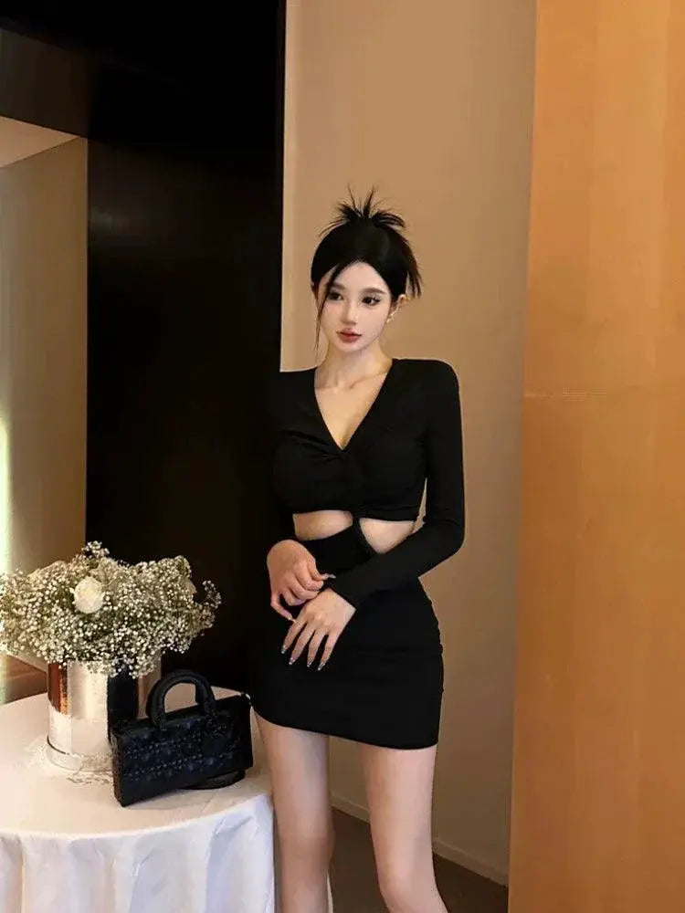 Spice Girls Vibe Ruched Hollow Out V Neck Slim Fit Skirt