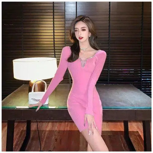 Diamond Sheath Dress Winter Party Wear With V Collar