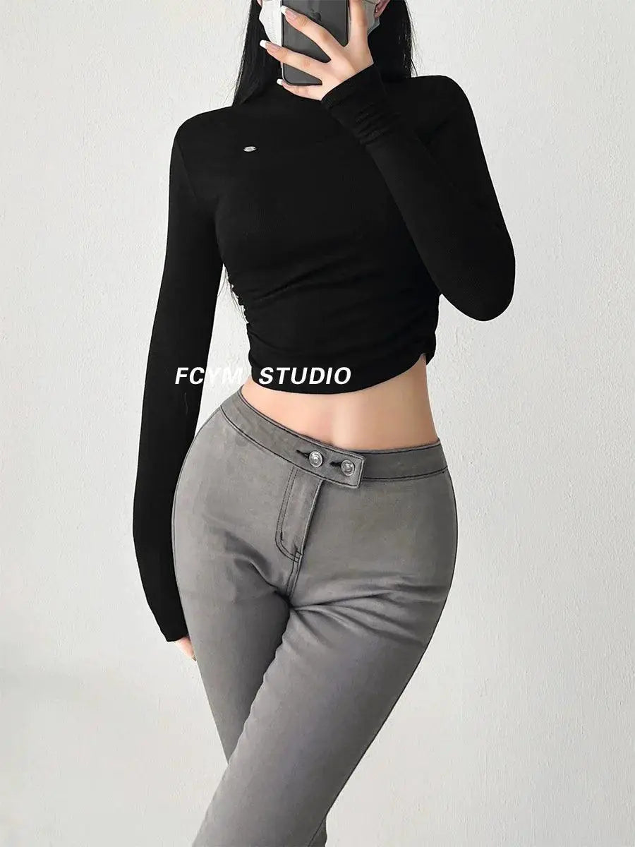 Chic Pleated Turtleneck Tee for Elegant Autumn Style