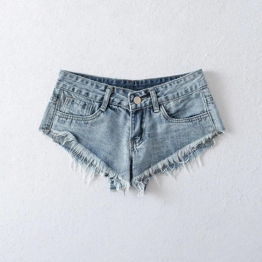 Sizzling Denim Shorts For Edgy Street Style Women Trend