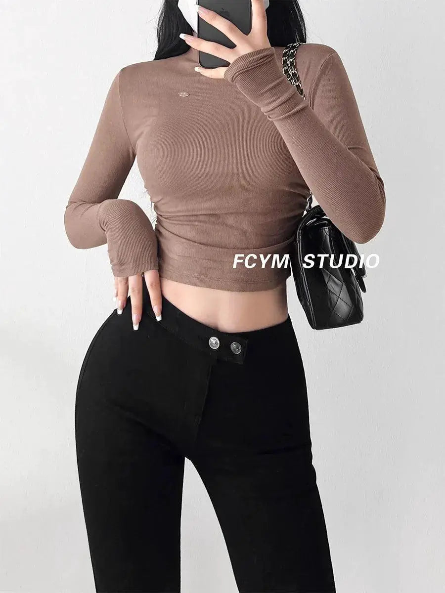 Chic Pleated Turtleneck Tee for Elegant Autumn Style