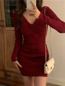 Waist-Trimming Knitted Dress Stylish Versatile Fashion Choice