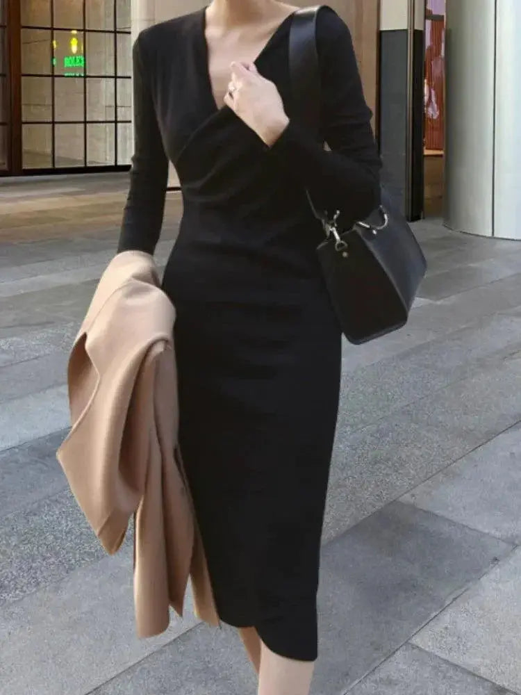 Early Spring Black Slimming Knit Dress Chic Versatile Choice