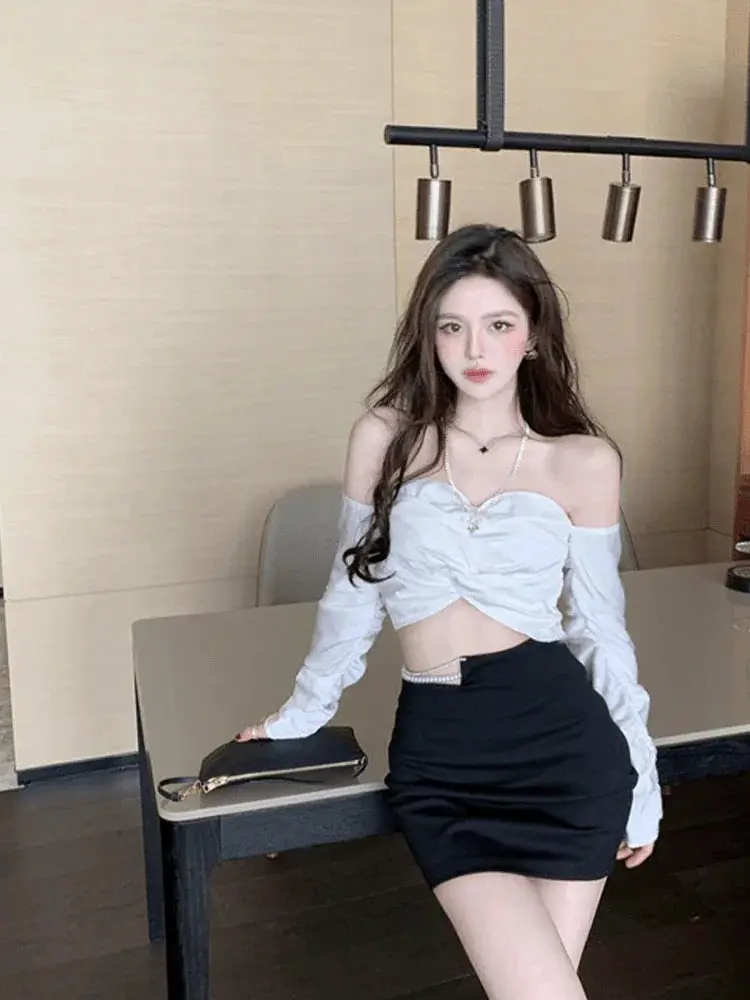 Internet Celebrity Hollow Halterneck Top for Trendsetters