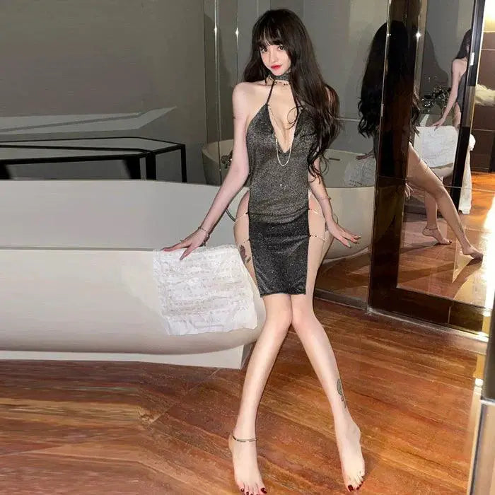 Shimmering Chiffon Halterneck Dress For Summer Parties