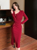 Elegant Red Sheath Dress Retro-Chic V-neck Slit Detail