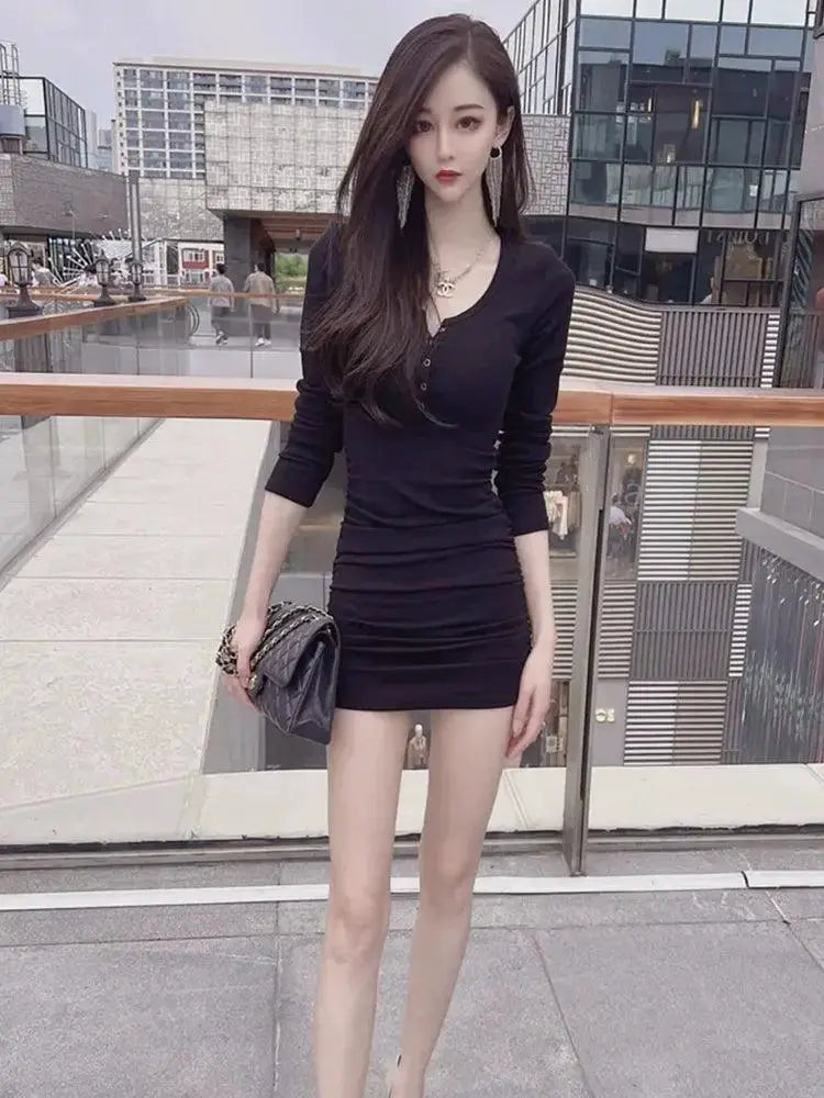 Elegant Pleated V Neck Dress for Modern Slim Fit Style