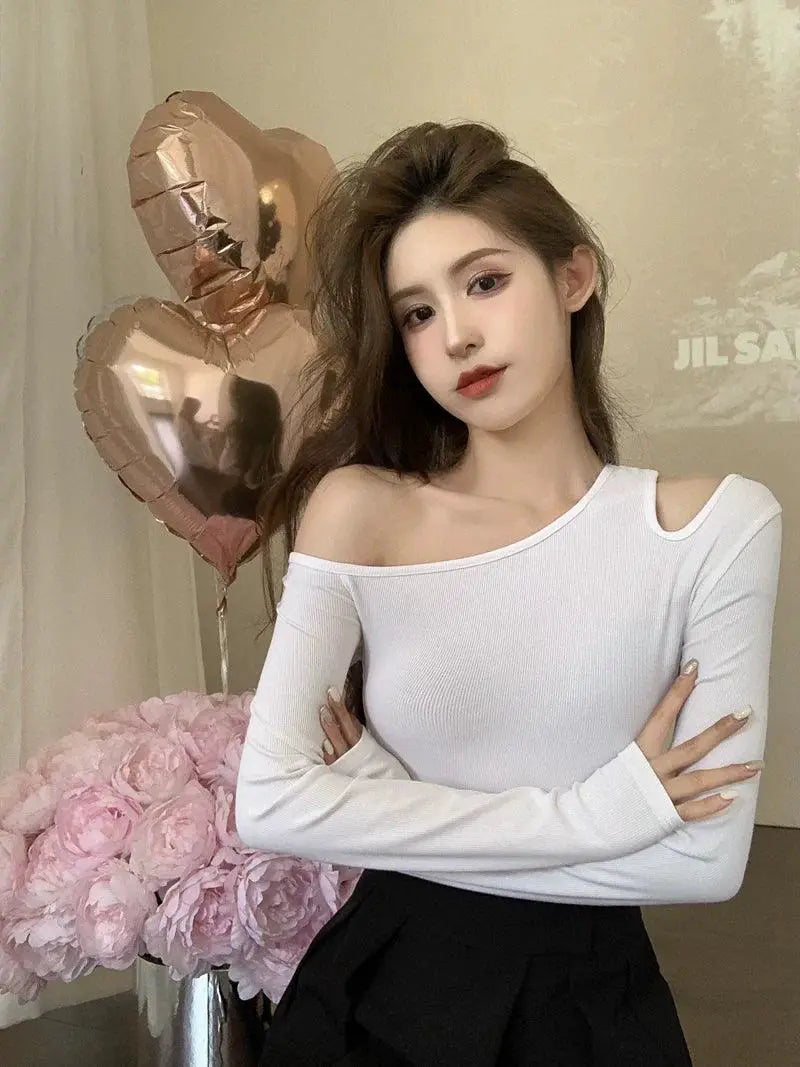 Off The Shoulder Black T Shirt For Autumn Wardrobe Style