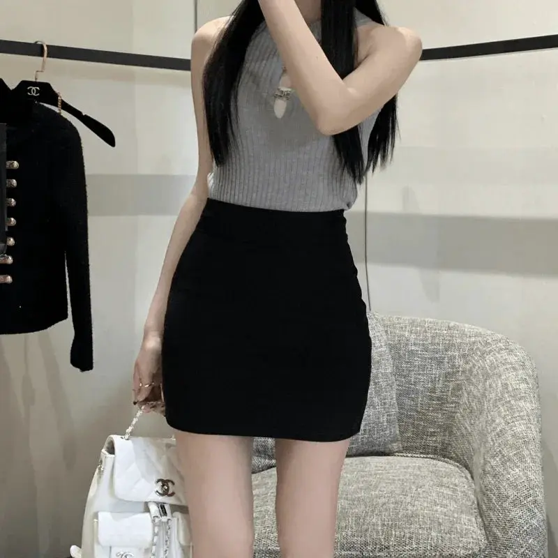 Modern Chic High Waist Slimming Skirt With Zipper Closure