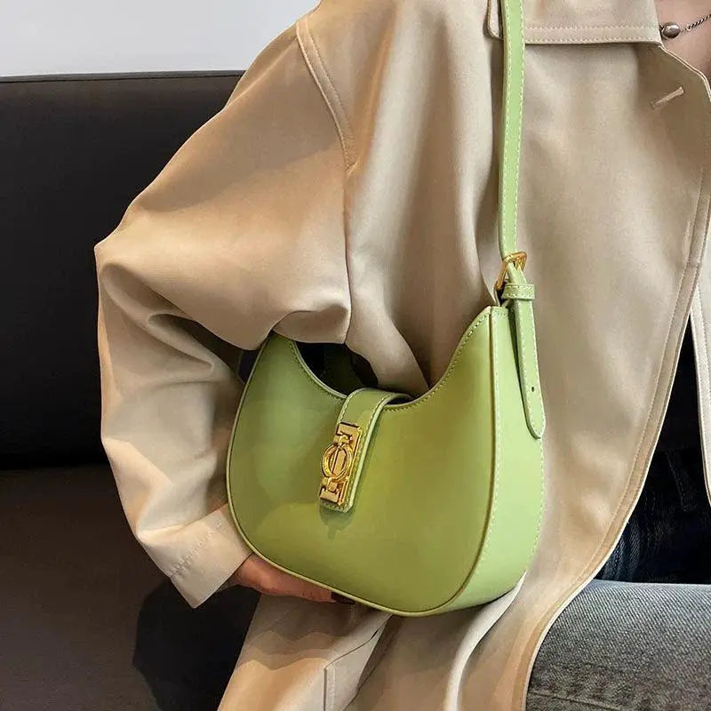 Summer Fresh Minimalist Saddle Bag Crossbody Chic Essentials