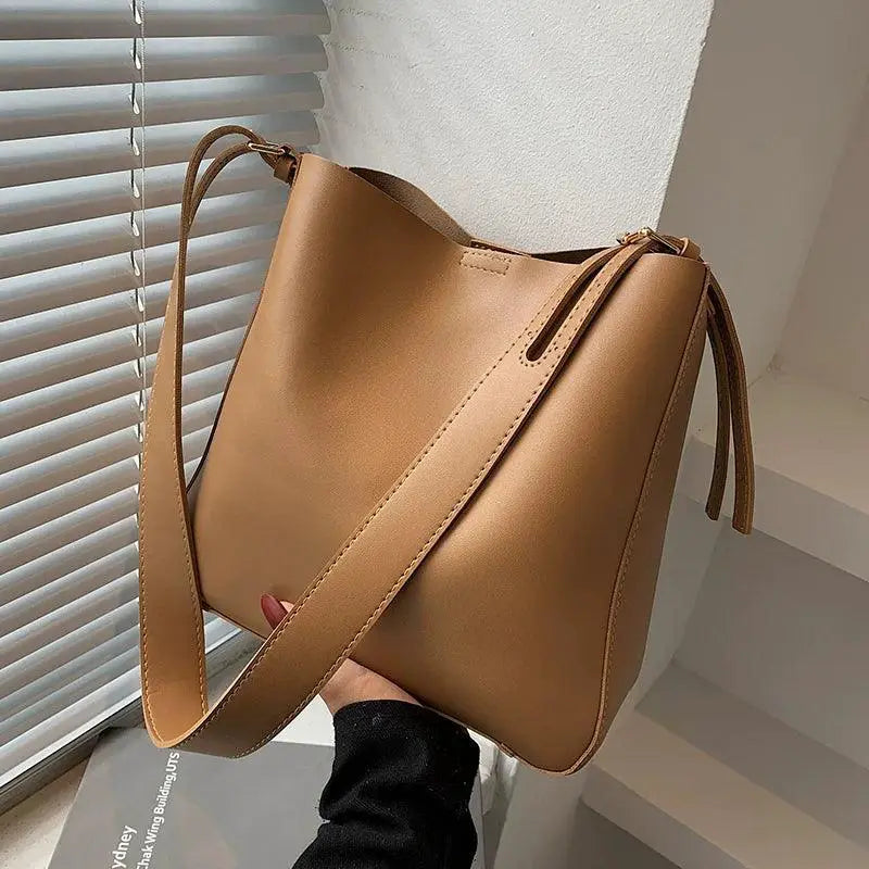 Spring Chic Crossbody Bag Elegant PU Leather Essential