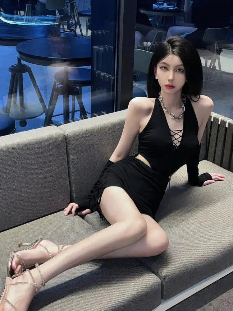 Dark Fashion Backless Dress For Sophisticated Spring Style