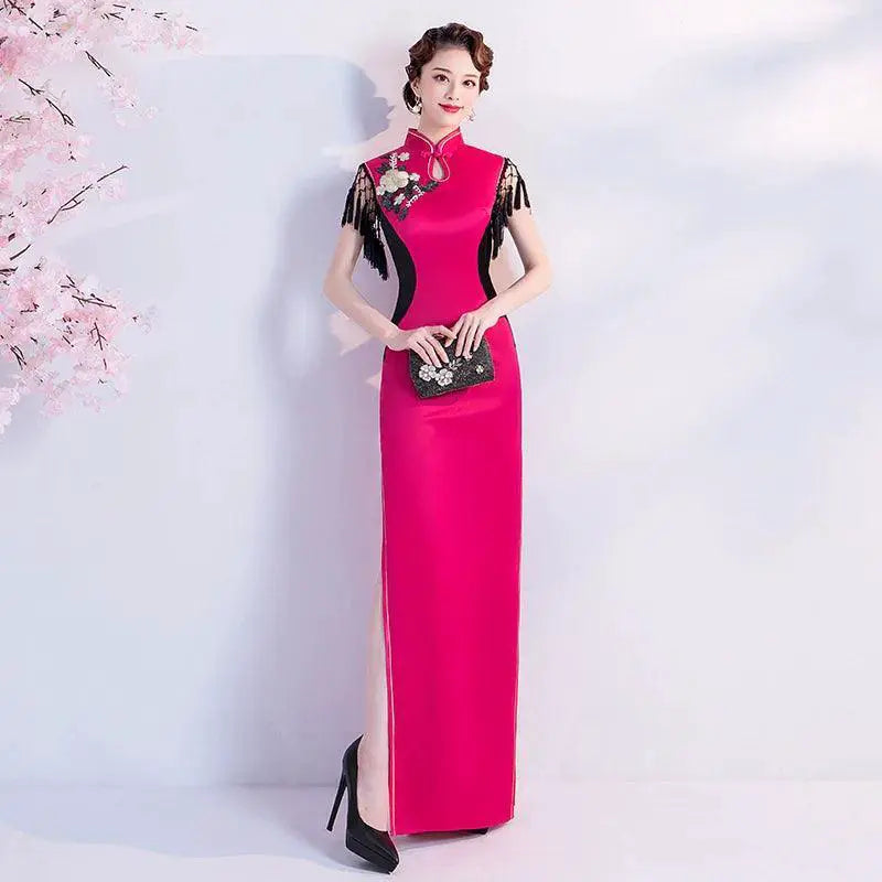 Elegant Retro Cheongsam Modern Twist On Traditional Beauty