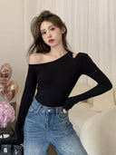 Off-the-Shoulder Black T-shirt Trendy Autumn Style Choice