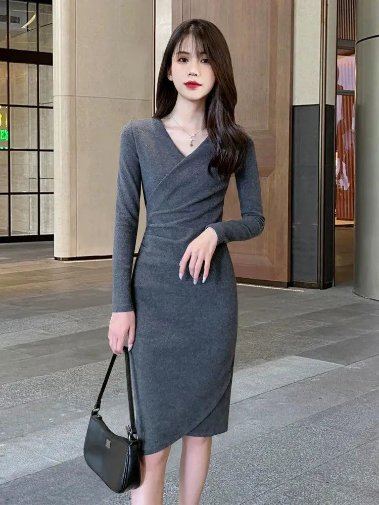 Early Spring Black Slimming Knit Dress Chic Versatile Choice