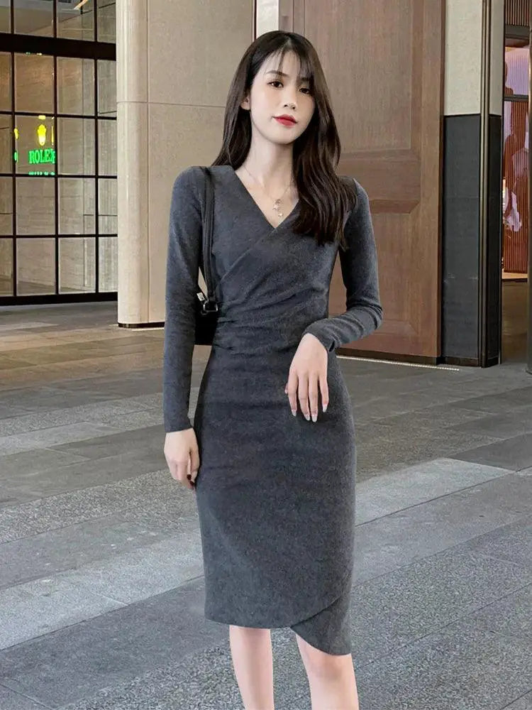 Early Spring Black Slimming Knit Dress Chic Versatile Choice