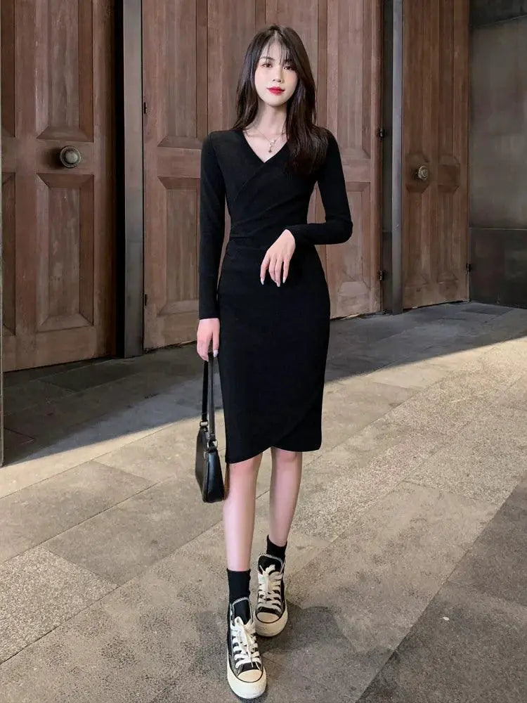 Early Spring Black Slimming Knit Dress Chic Versatile Choice