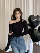 Off-the-Shoulder Black T-shirt Trendy Autumn Style Choice