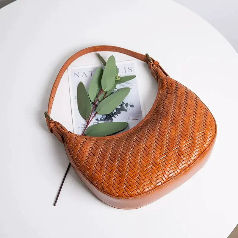 Fuer French Minority Handmade Genuine Leather Underarm Bag