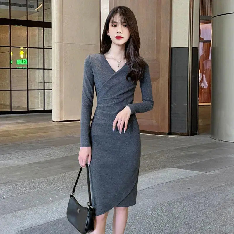 Early Spring Black Slimming Knit Dress Chic Versatile Choice