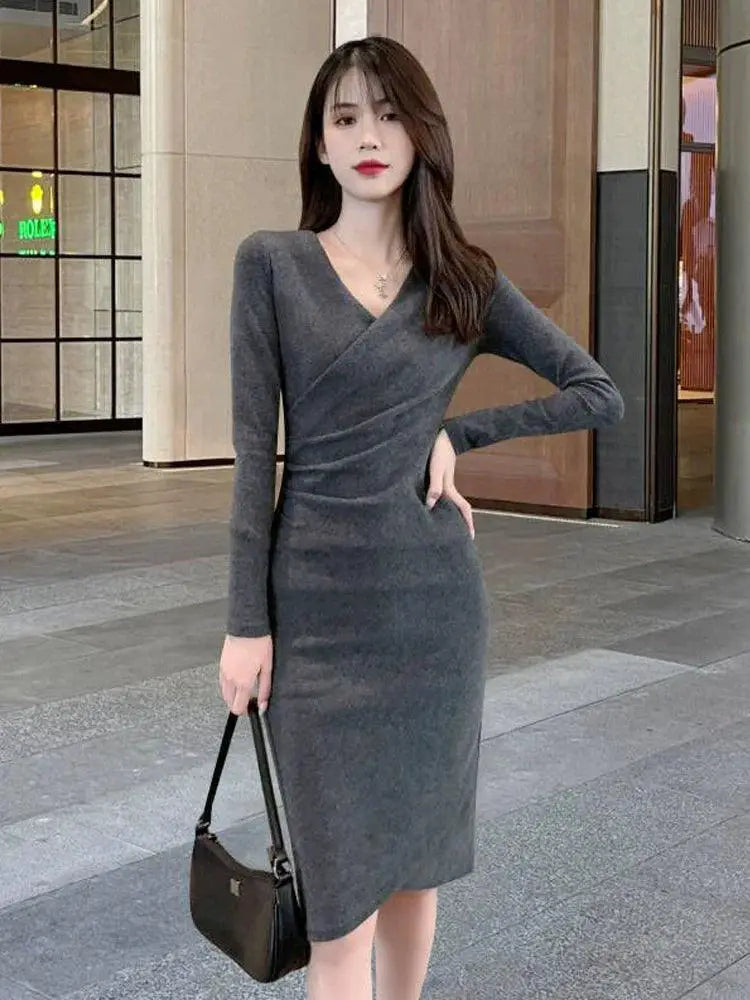 Early Spring Black Slimming Knit Dress Chic Versatile Choice