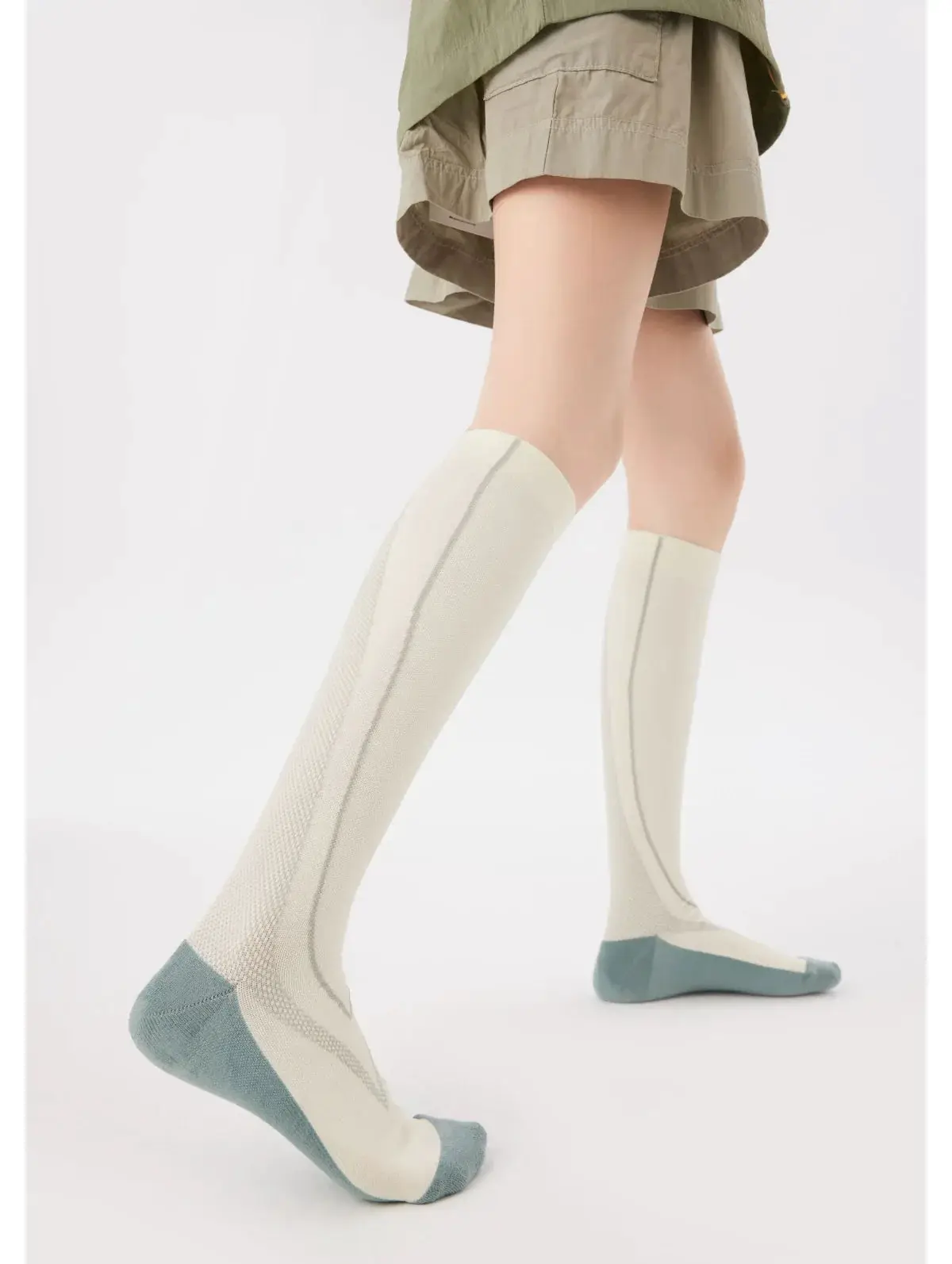 Circulation-Boosting Socks for Hiking — product view 17