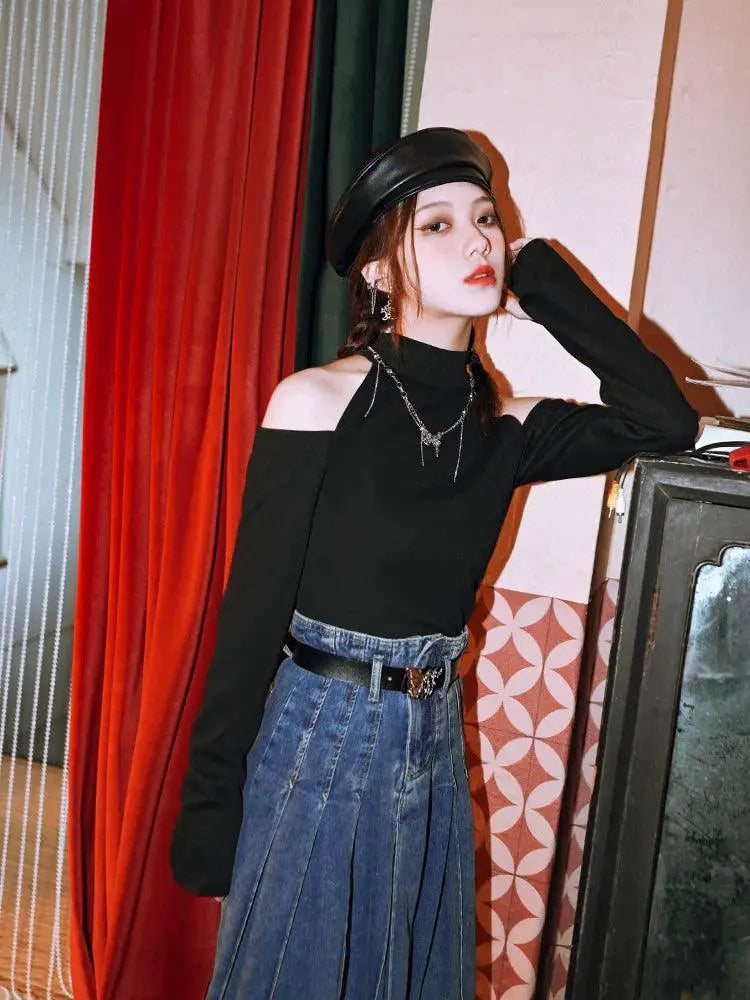 Moon Ensemble Elegant Off Shoulder Turtleneck Top Chinese