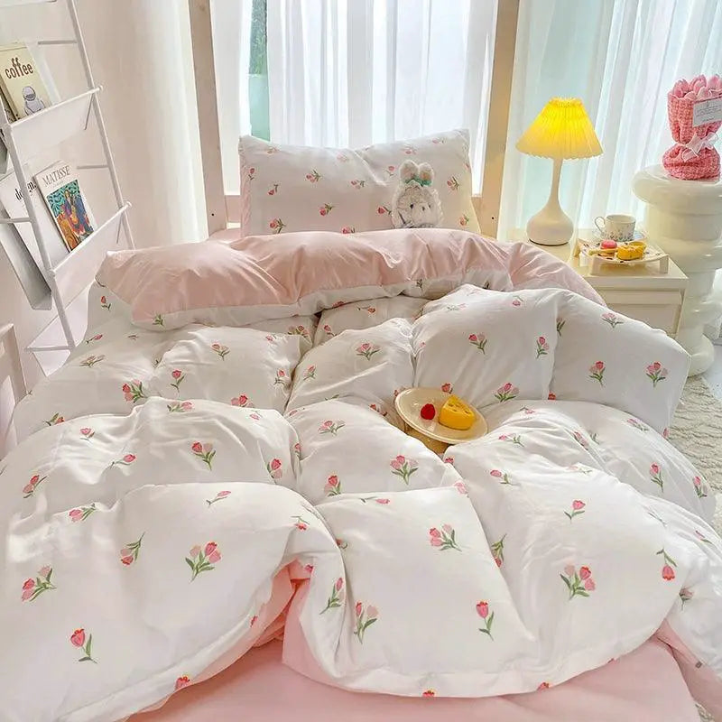 Cream Ins Girly Style Four Piece Bed Quilt Set For Students